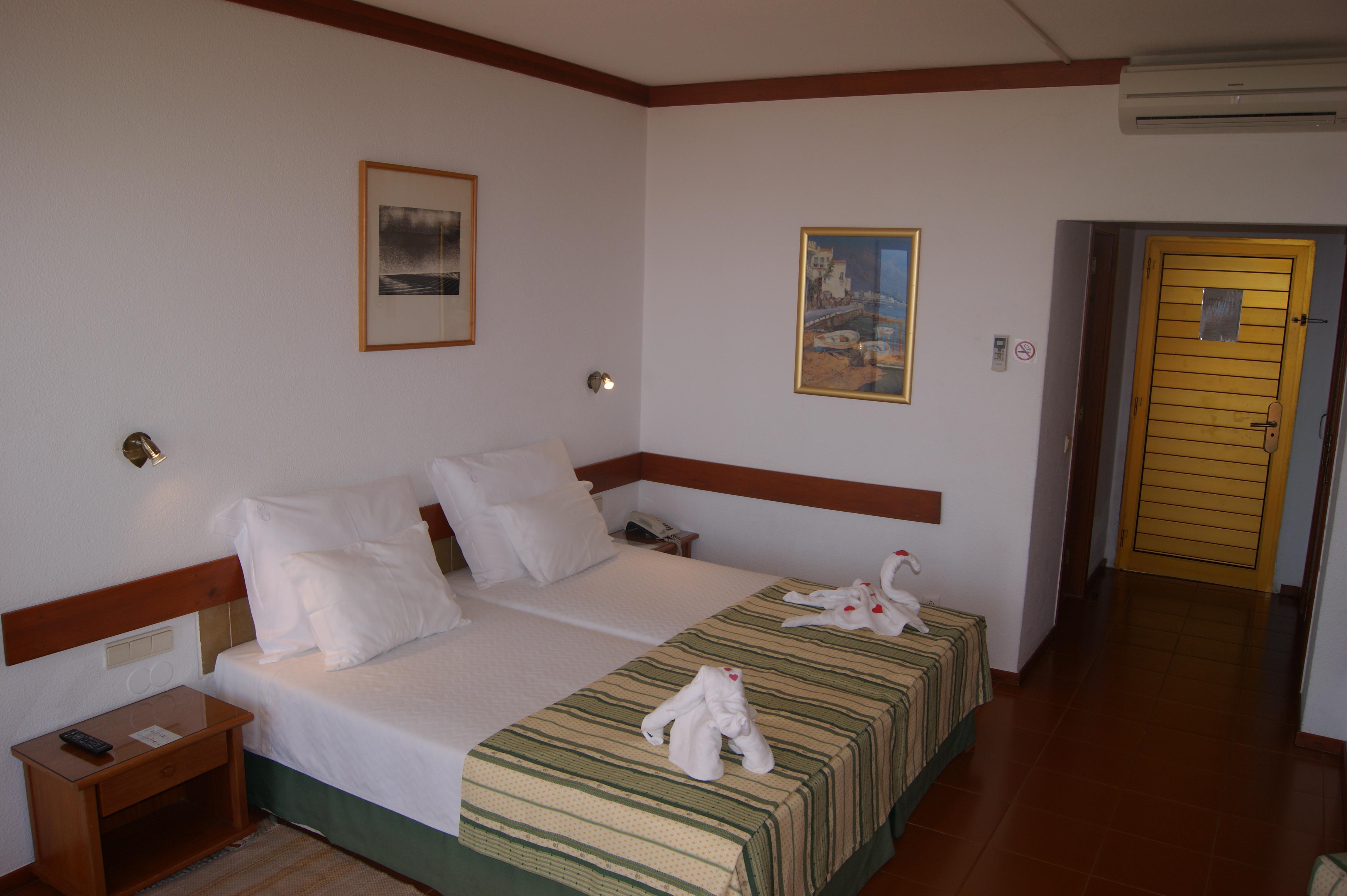 Hotel Baia Cristal Beach & Spa Resort Carvoeiro  Exterior photo