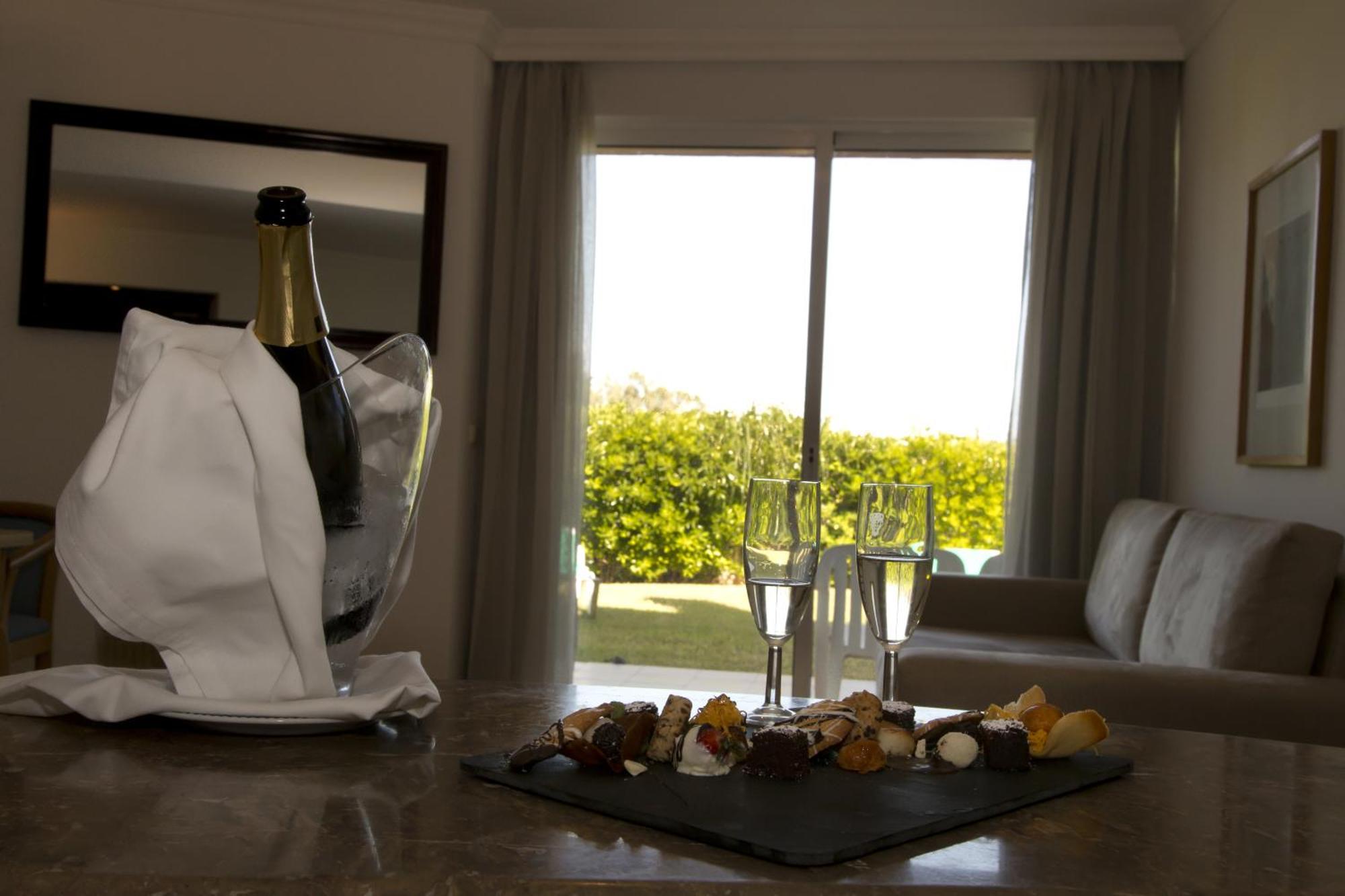Hotel Baia Cristal Beach & Spa Resort Carvoeiro  Exterior photo